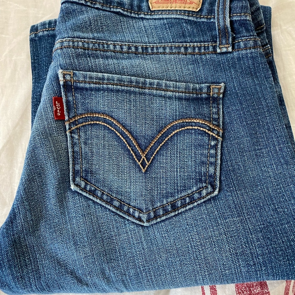 Women’s Levi’s.   Size 3L